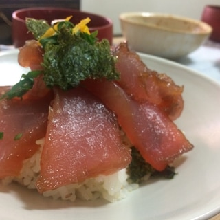 マグロの漬け丼